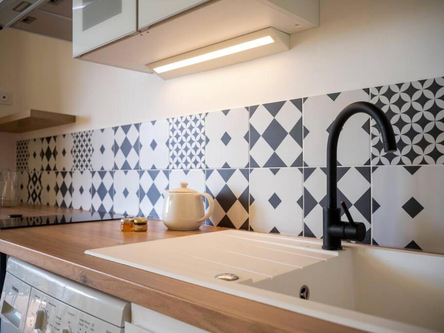 Appartement Tout Equipe Terrasse Parking Privatif Six-Fours-les-Plages Εξωτερικό φωτογραφία